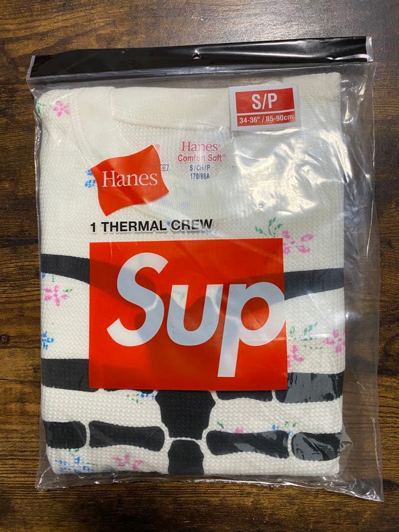 Supreme Hanes Bones Thermal Crew Floral - メルカリ