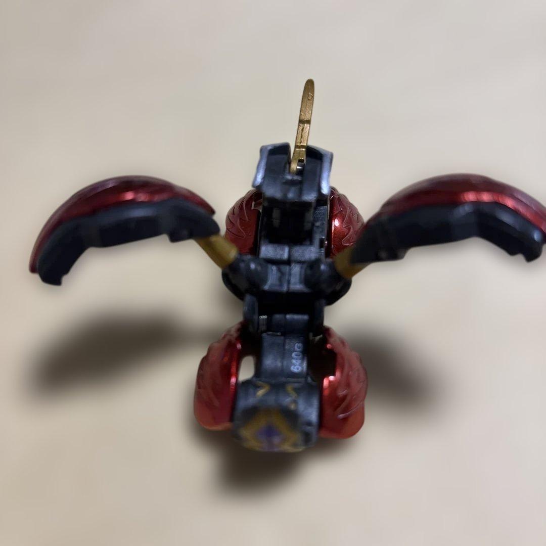 超絶レア 爆丸 統タヴァネル 変異(キメラ)ver. - メルカリ