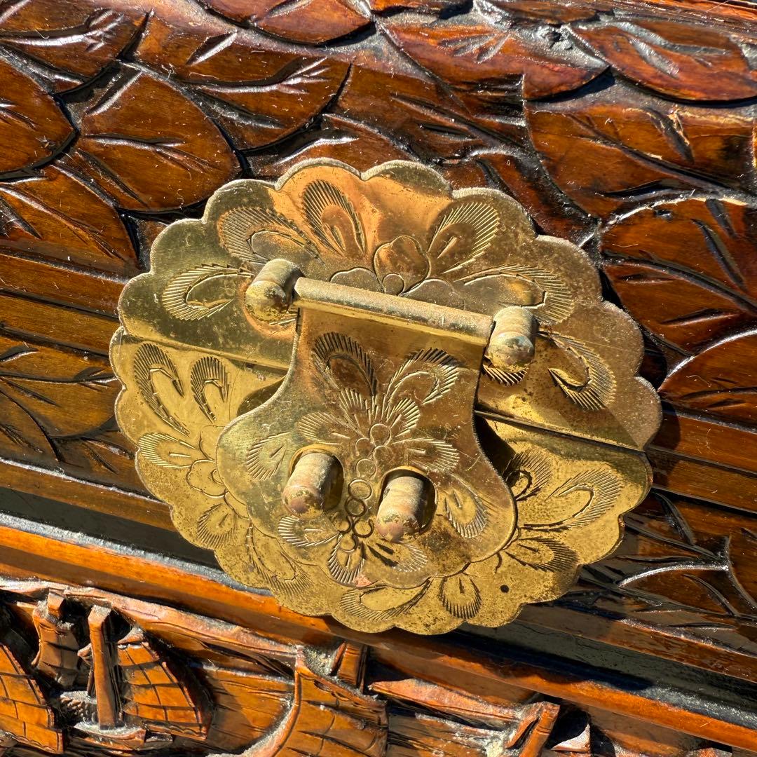 衣装箱 彫刻家具 木製 木彫り 手彫り 収納ボックス アンティーク家具