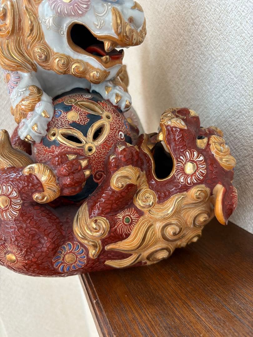 じゃれあい 玉乗り獅子 置物