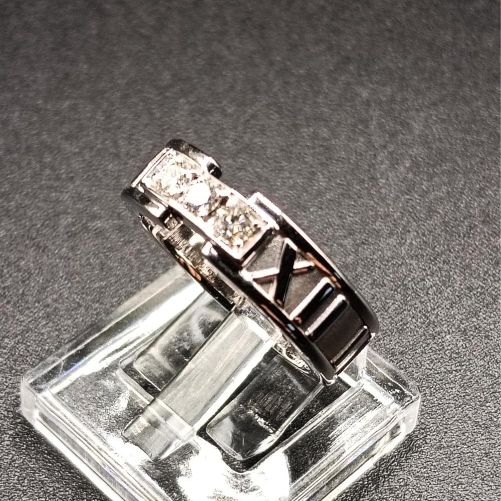 TIFFANY & Co. 750 アトラスリング 3Pダイヤ 約8号 7.0g