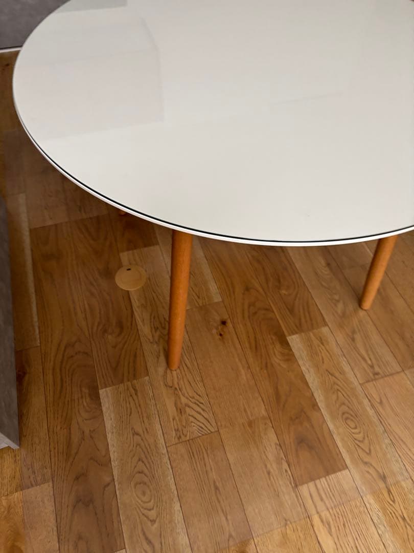 新品同様 カール・ハンセン＆サンBA103 ホワイト円形 ダイニングテーブル