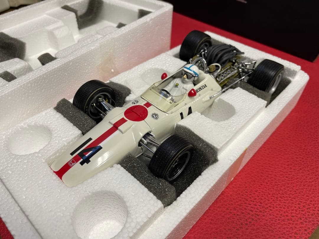 エブロ　　HONDA RA300 F1