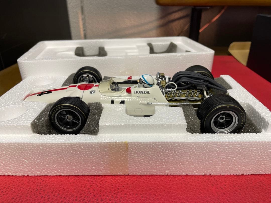 エブロ　　HONDA RA300 F1