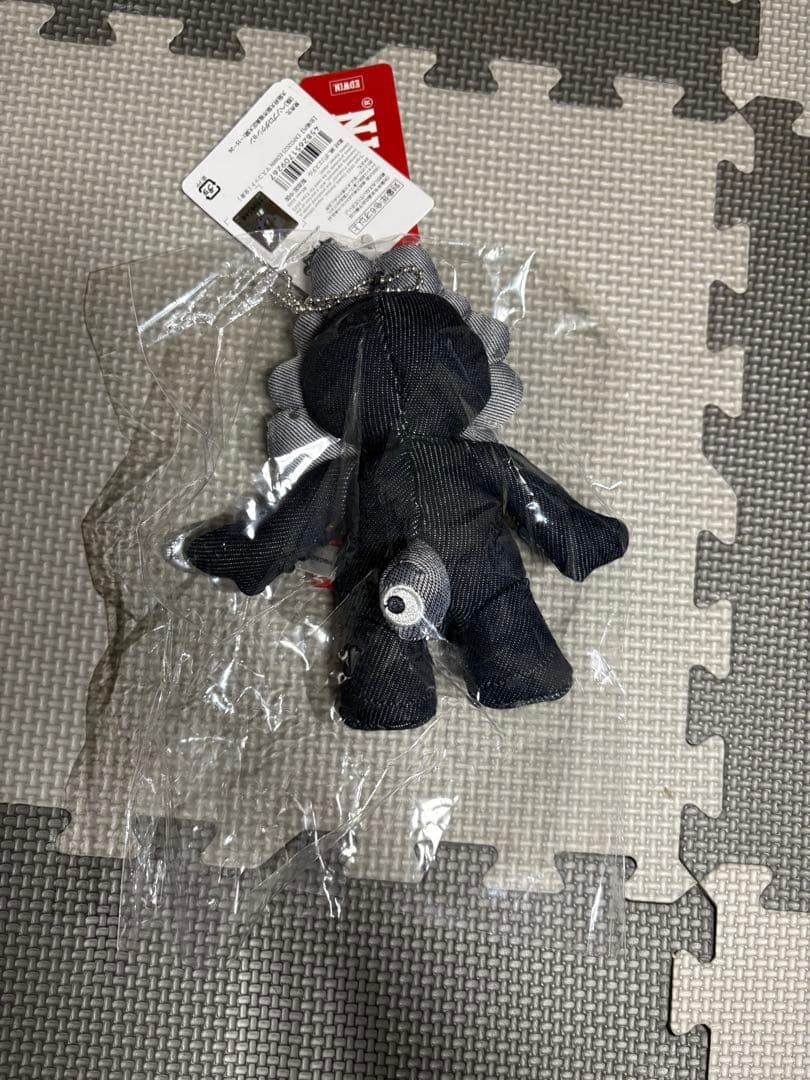 ミャクミャク　デニムキーホルダー　限定品