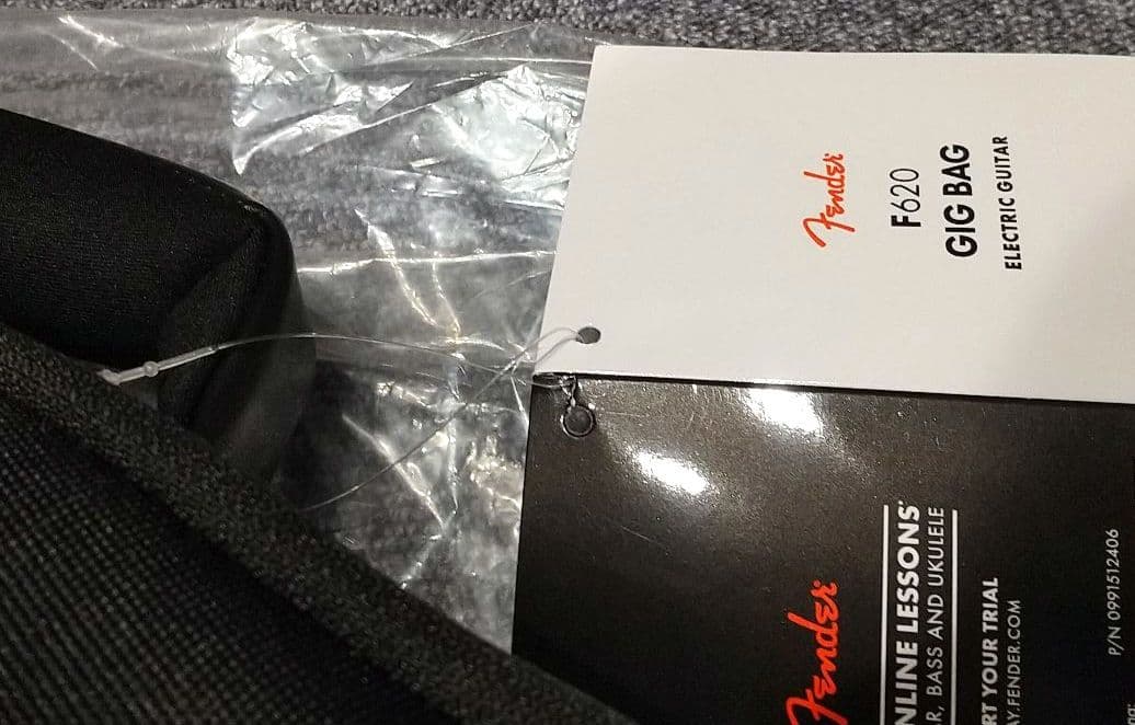 Fender ストラトキャスター ラッカー塗装 メタリックピンク