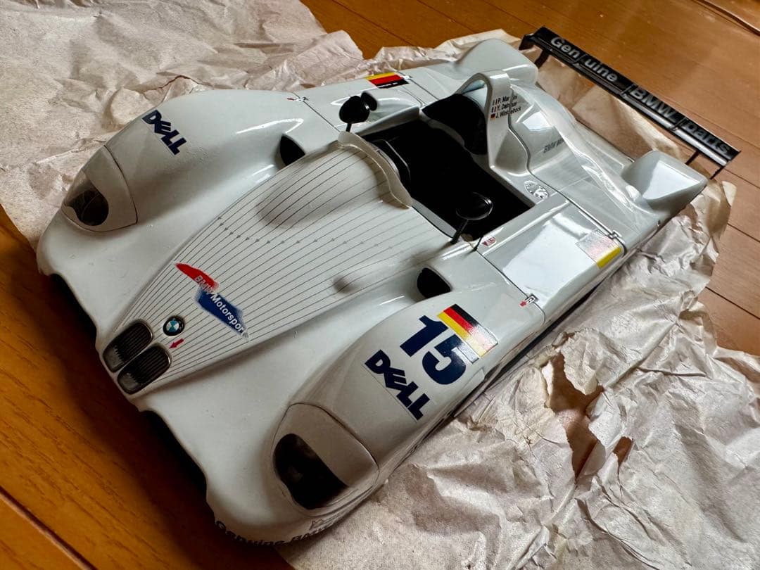 京商 1/18 BMW V12 LMR 1991年ル・マン優勝車 エンジン付き