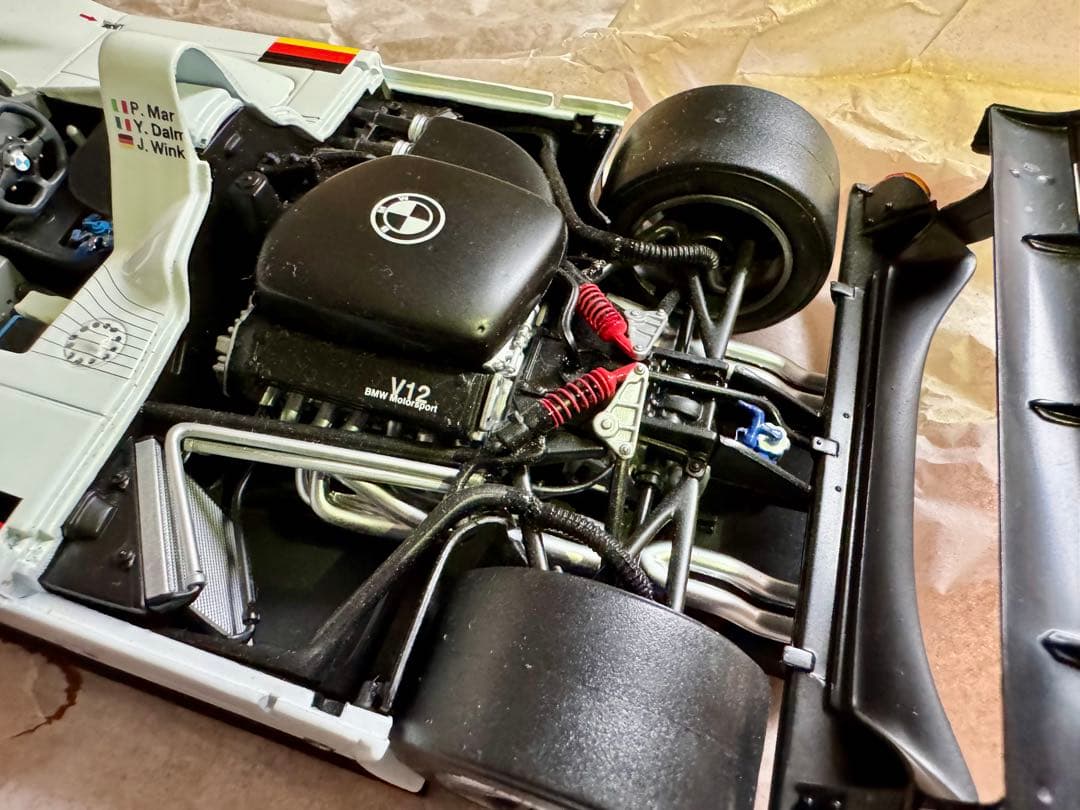 京商 1/18 BMW V12 LMR 1991年ル・マン優勝車 エンジン付き