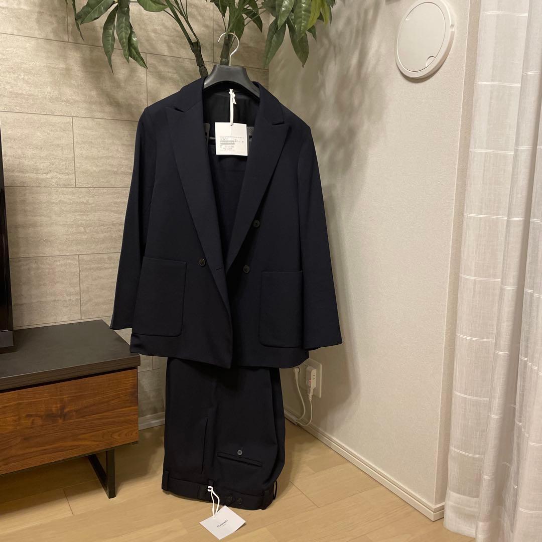 未使用級　定価66,000円　ネイビー ダブルスーツ ジャケット・パンツセット