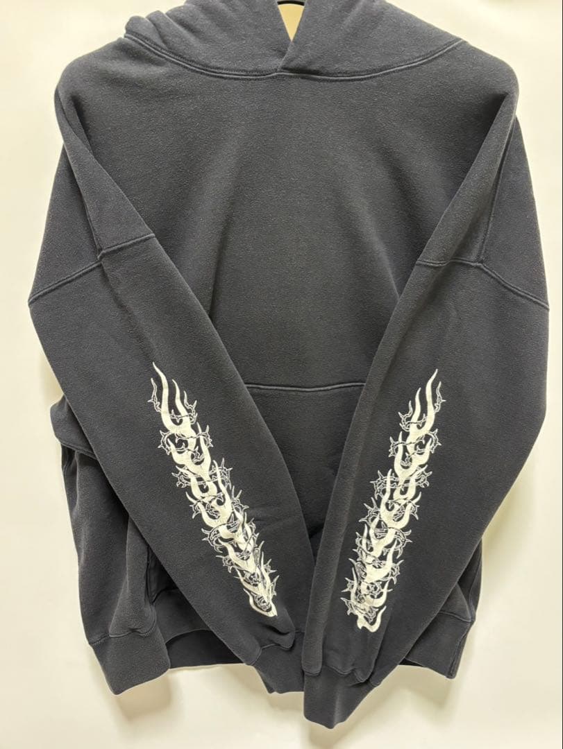 アンチドートバイヤーズクラブ　プルオーバーパーカー