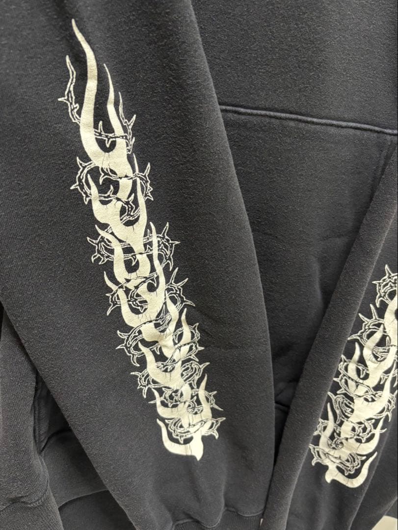 アンチドートバイヤーズクラブ　プルオーバーパーカー