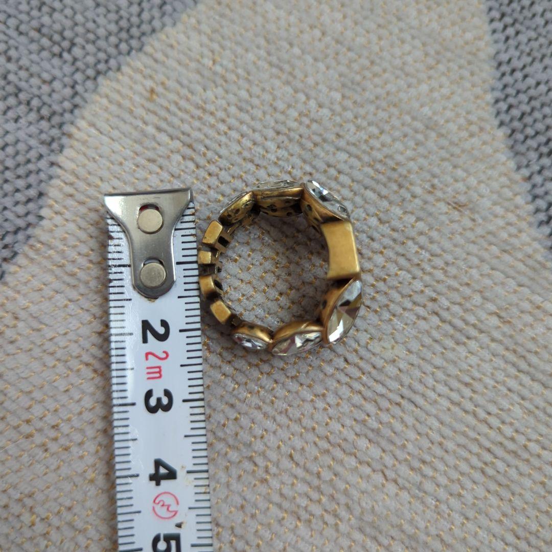 エレガントな装飾指輪 DIOR