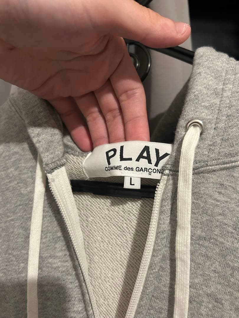 COMME des GARÇONS PLAY グレー パーカー L