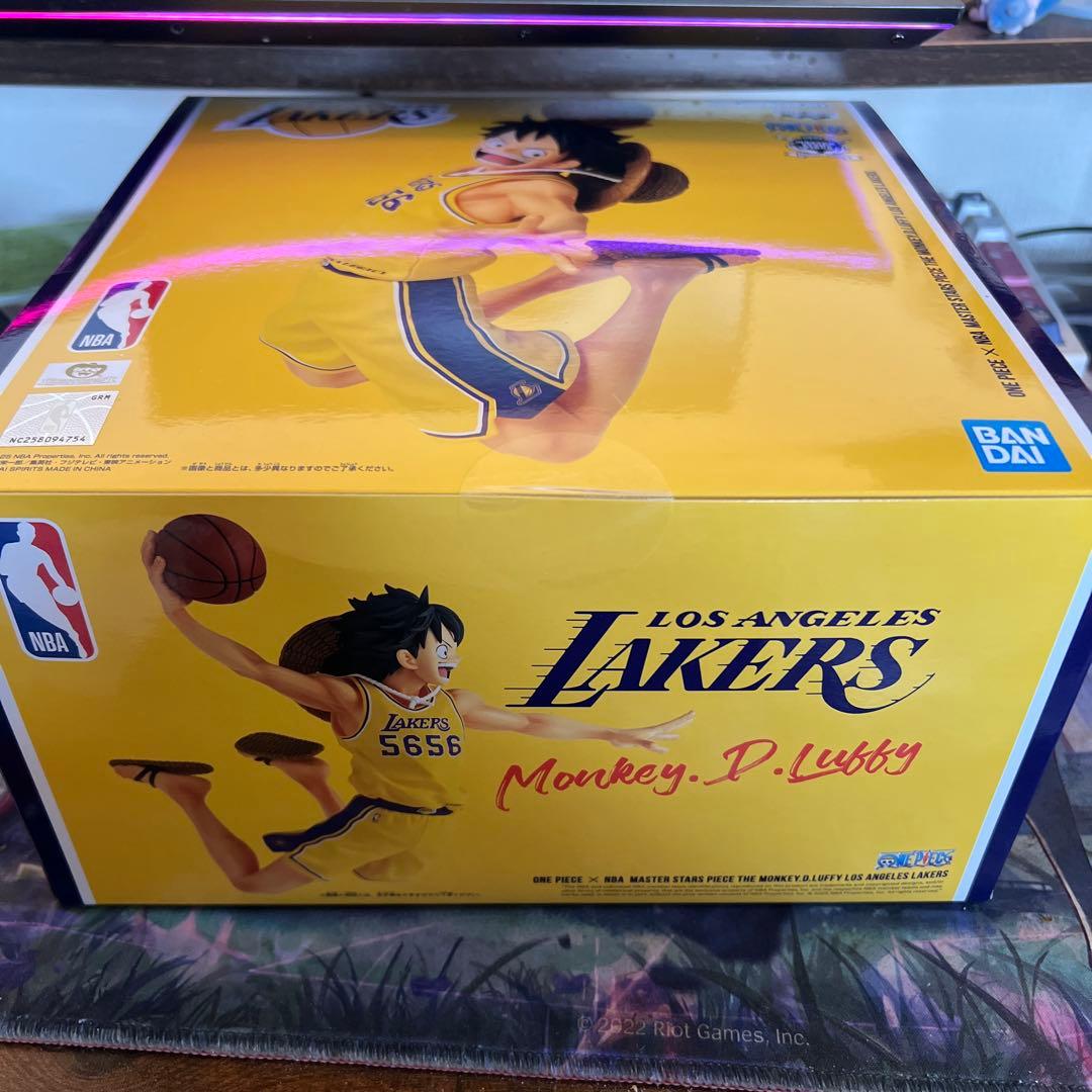 NBA LAKERS レイカーズ　ルフィ フィギュア ワンピースベースショップ