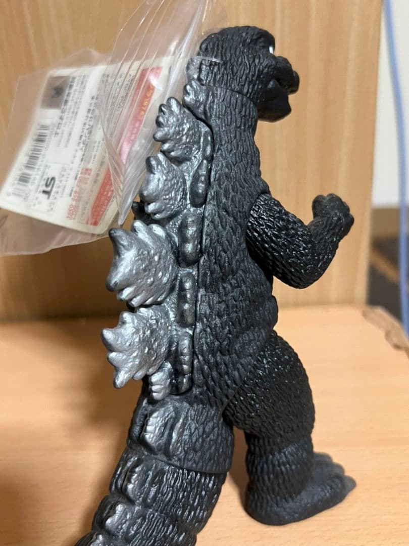 ゴジラ1974 ムービーモンスターシリーズ 怪獣 2003版 ソフビ 2 - メルカリ