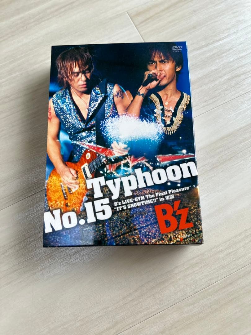 B'z DVD 10本 おまけB'zグッズ付き‼️