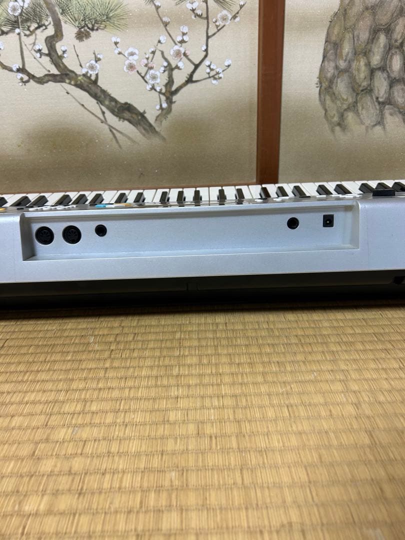 【美品】ヤマハ PSR-E323 電子キーボード