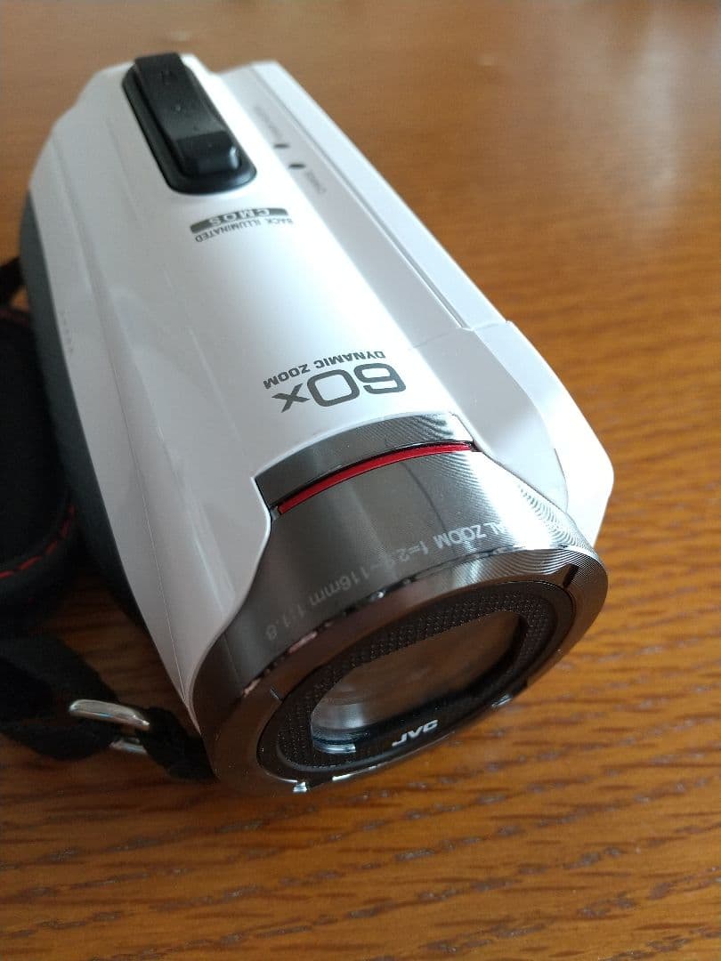 防水ビデオカメラ JVC GZ-R300-W【中古品】 JVC GZ-R300-T 防水フルHD