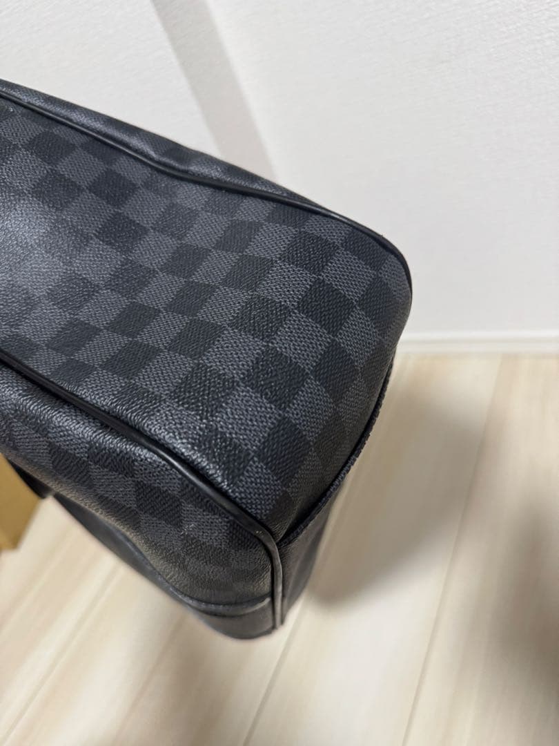LOUIS VUITTON ダミエグラフィット　ルイヴィトン　タダオ