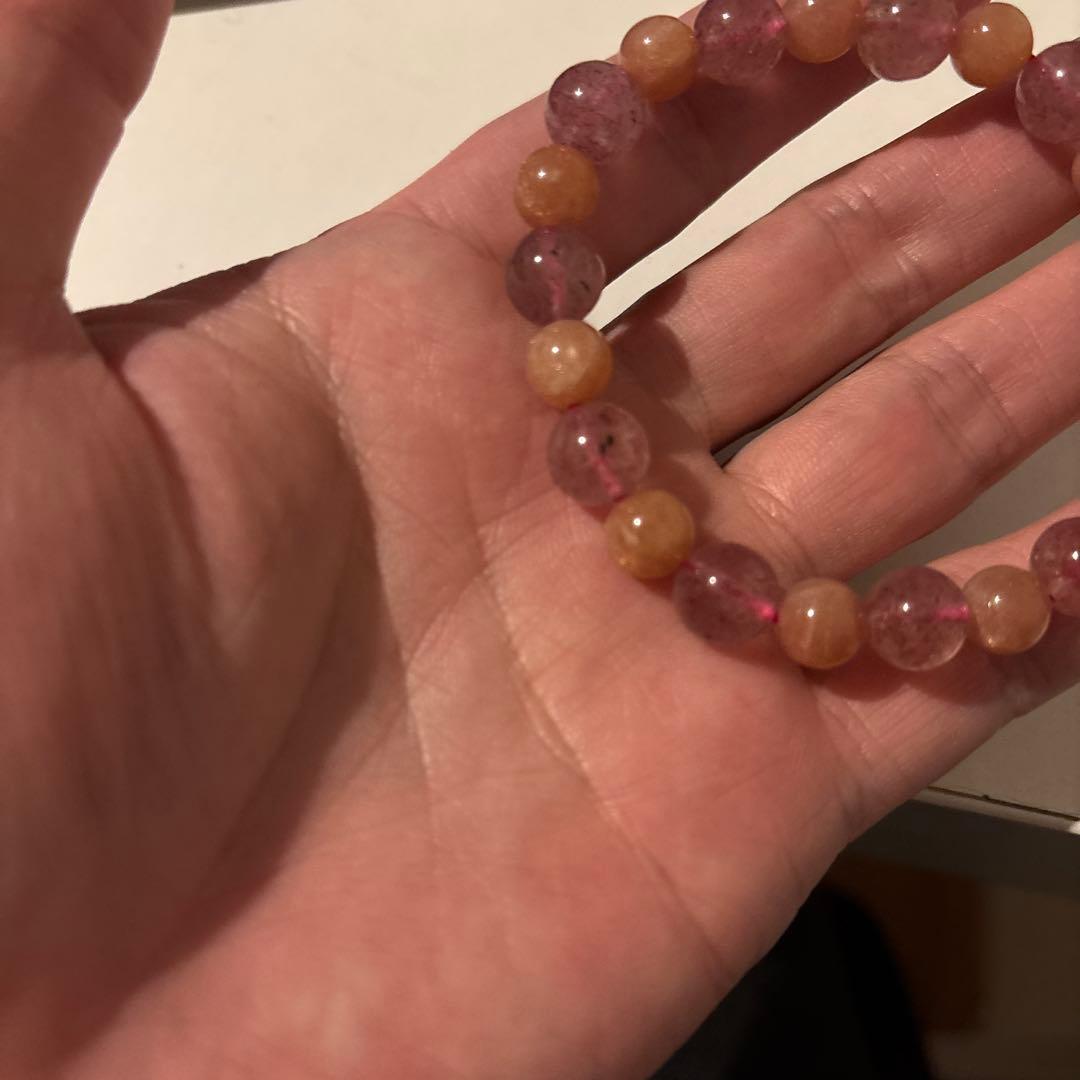 オレンジムーンストーンとストロベリークオーツを組み合わせてみました！かわいい！