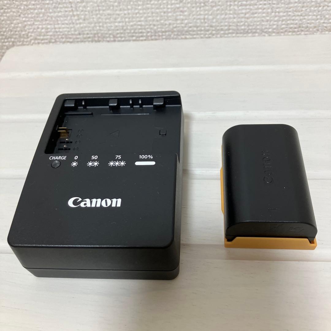 箱有美品】Canon EOS 70D本体＋18-135㎜レンズセット他