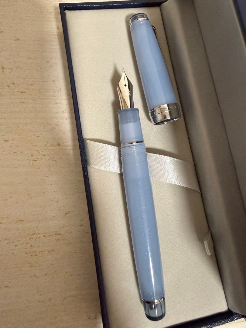 八文字屋　銀山スノーグレー　細字F インク付き