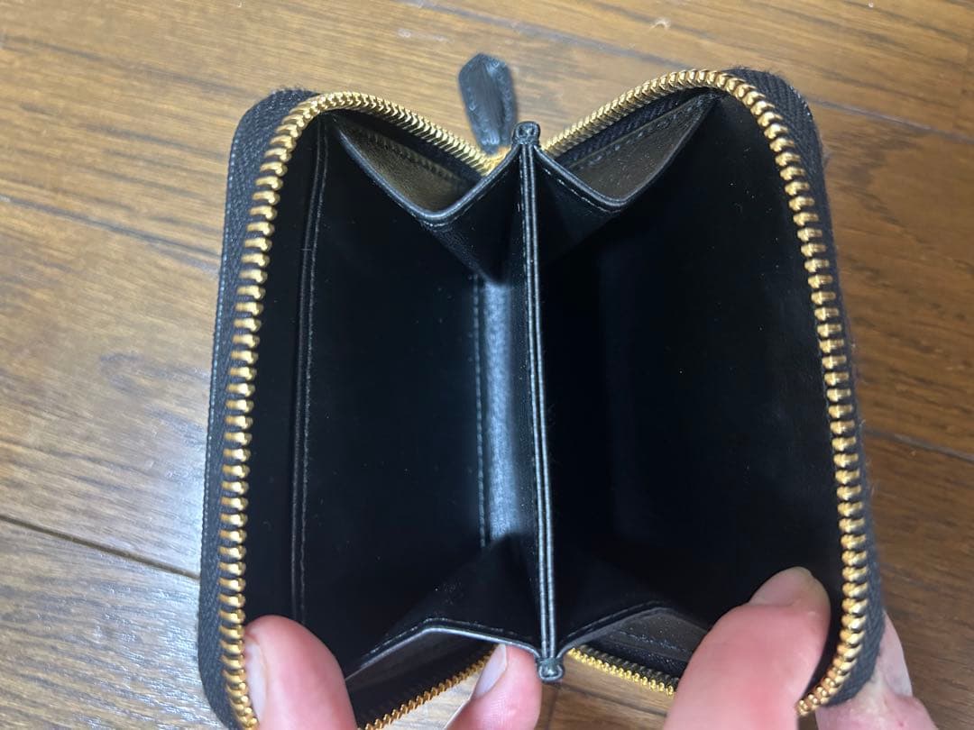 PRADA エピレザー ブラック ケース