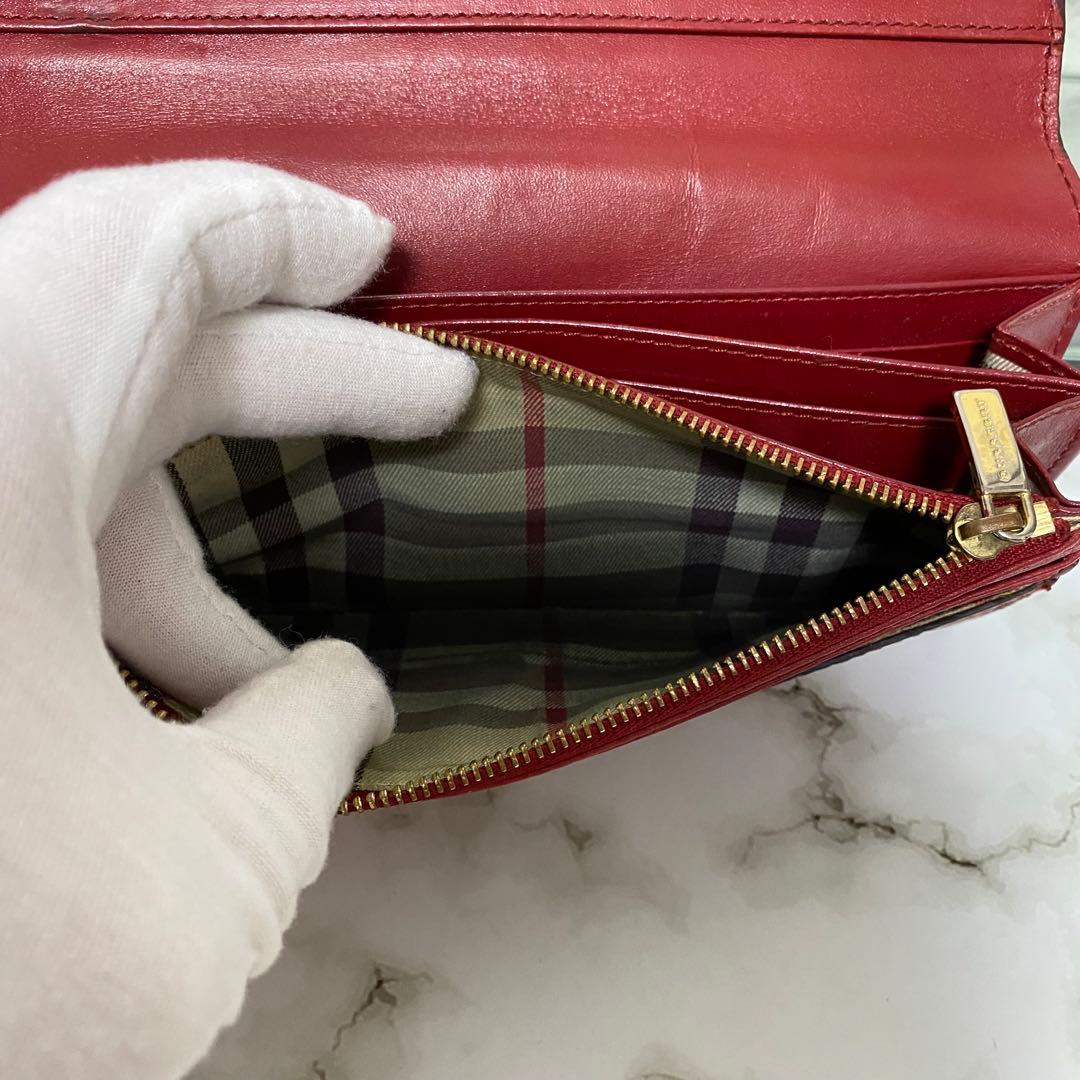 BURBERRY バーバリー ノバチェック エンボスレザー 二つ折り長財布 赤