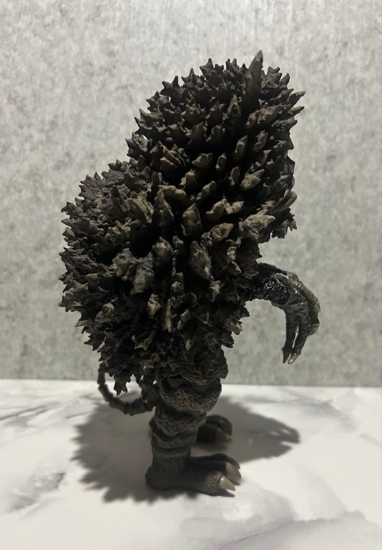 X-PLUS大怪獣シリーズウルトラQに登場する『隕石怪獣ガラモン』のフィギュア