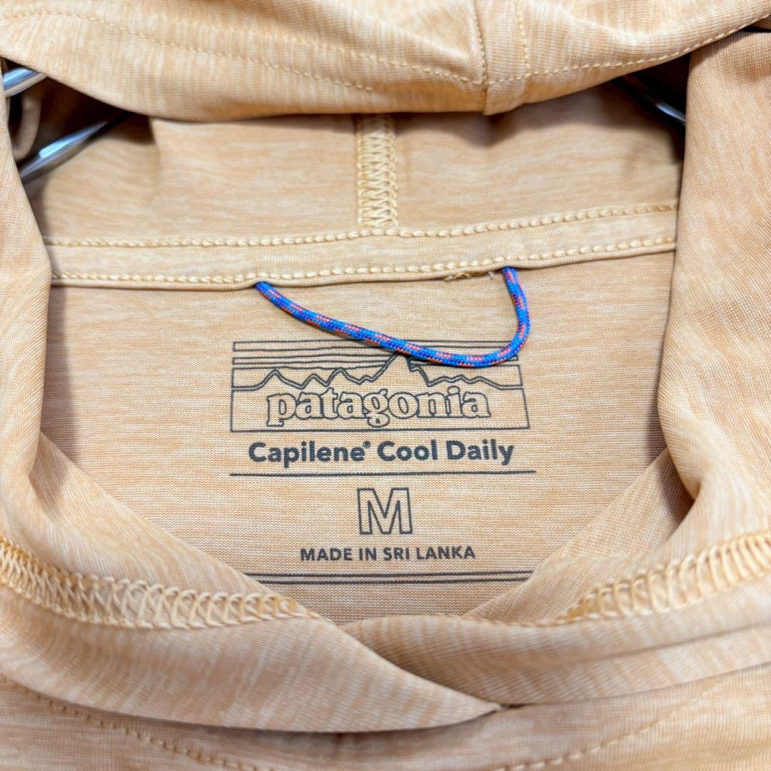 y8439 美品✨パタゴニア 薄手パーカー キャプリーン グラフィック フーディ