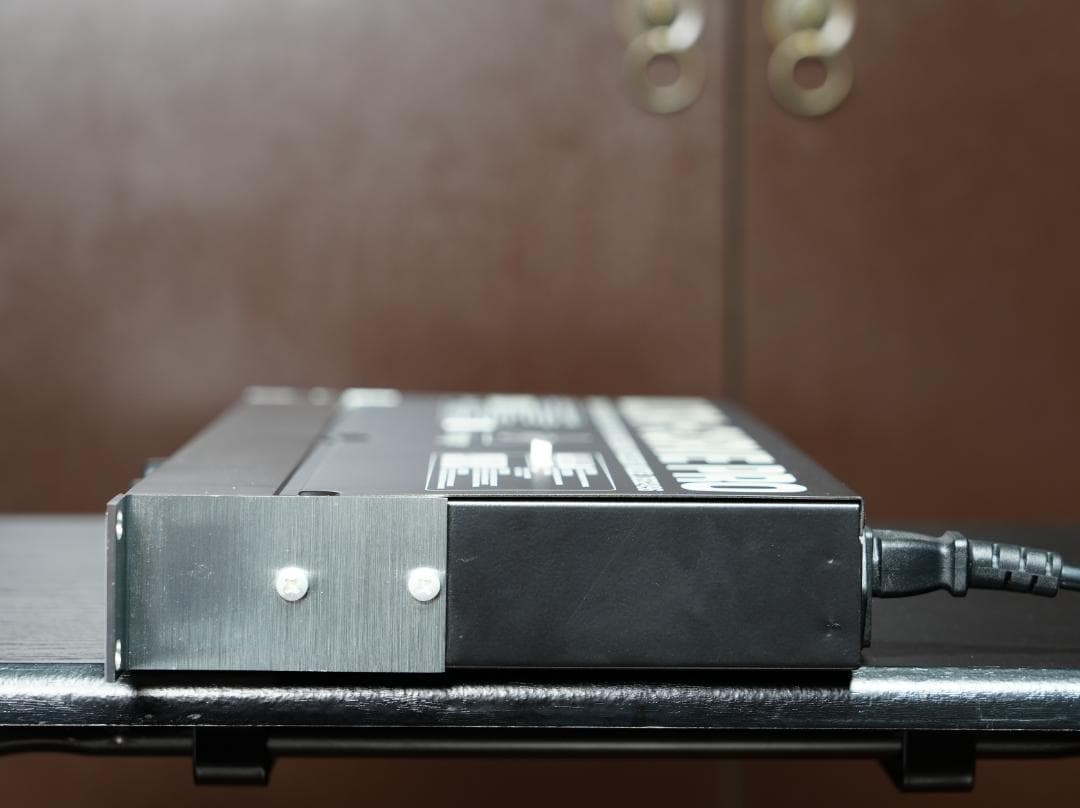 べリンガーULTRACURVE PRO 　DEQ2496マイク付き