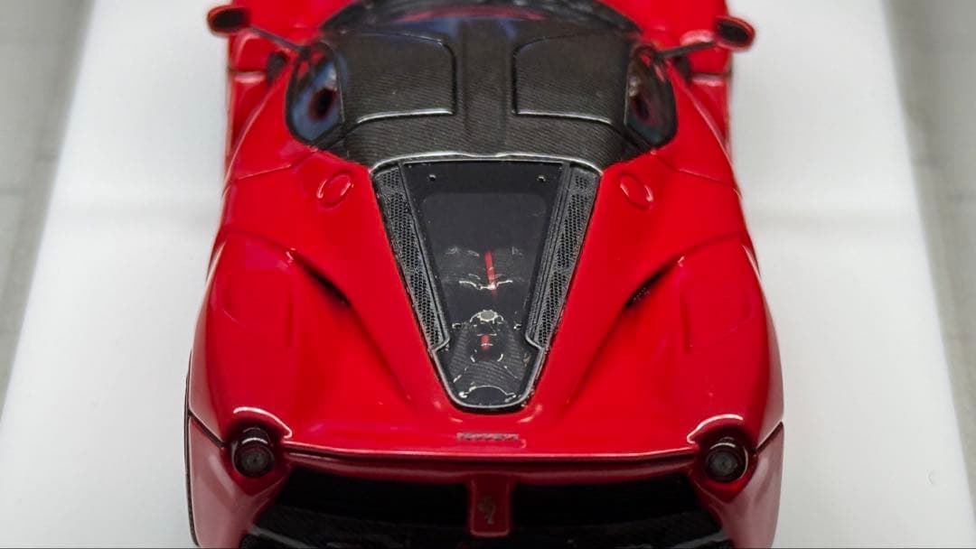 DMH 1/64 ラフェラーリ