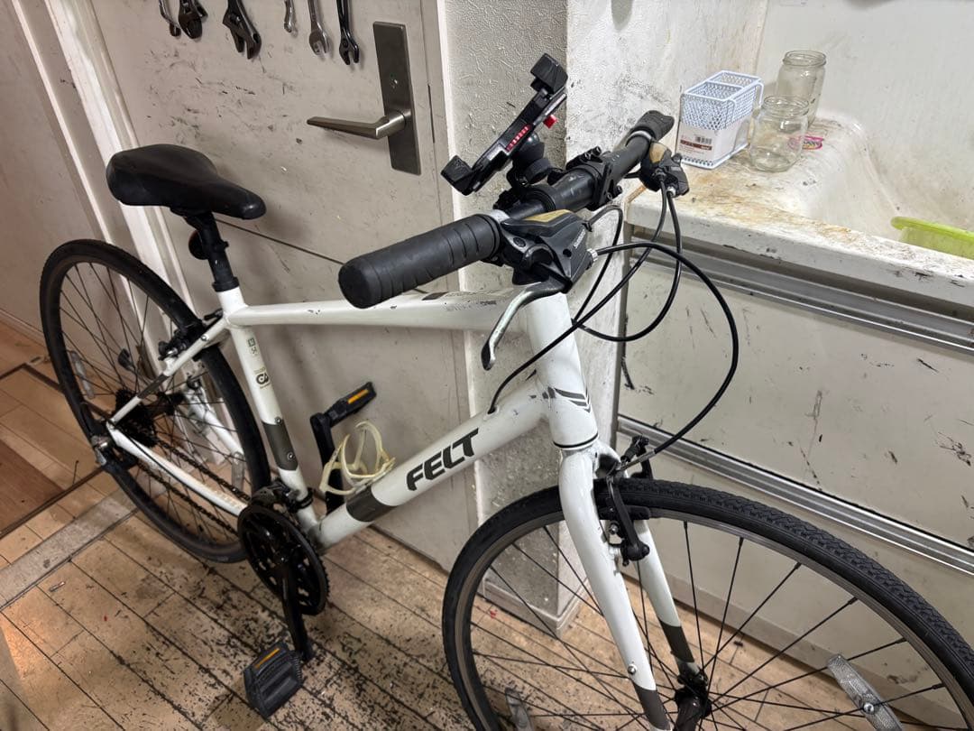FELT VERZA speedクロスバイク ホワイト