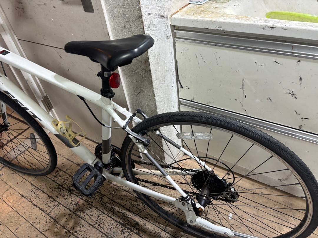 FELT VERZA speedクロスバイク ホワイト