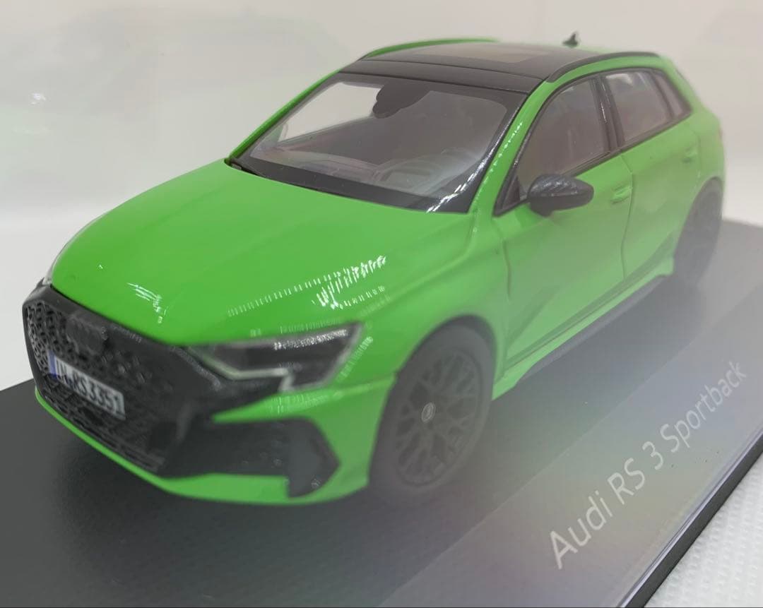 1/43 Audi RS3 Sportback キャラミグリーン