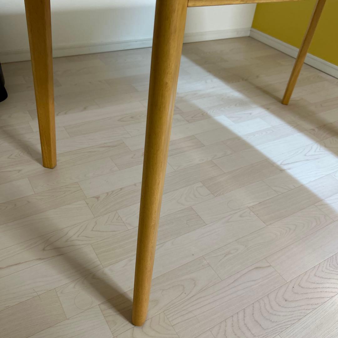 ダイニングテーブル　ニトリ