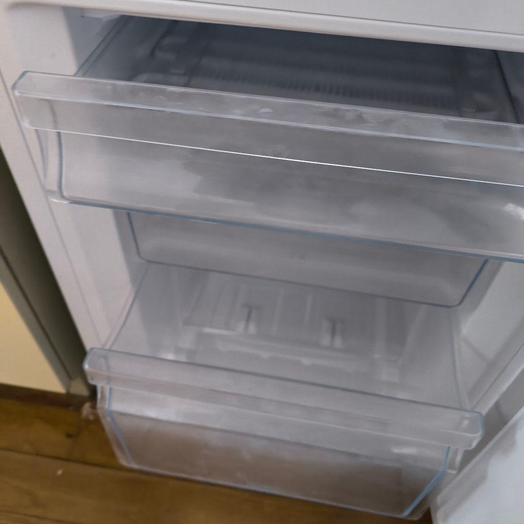 Hisense 冷蔵庫 　冷凍庫　ハイセンス　ホワイト　2022年製　175L