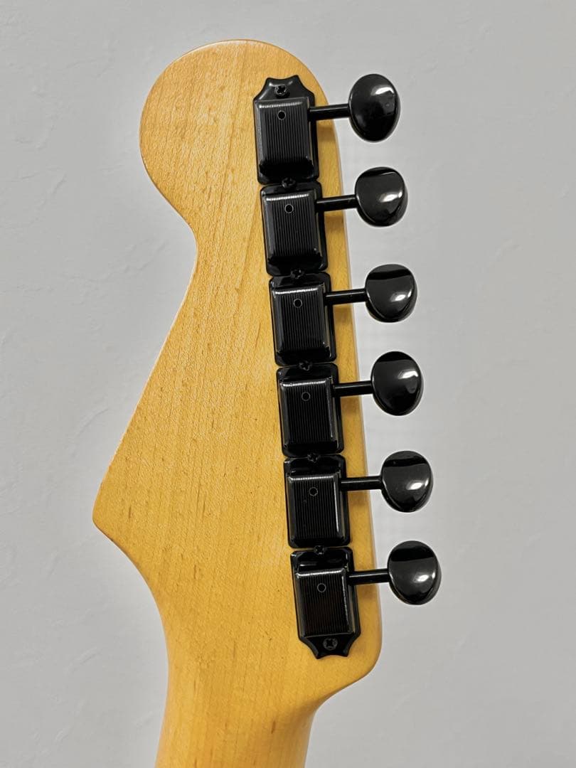 ストラトキャスタータイプレフティ改造【右利き用】