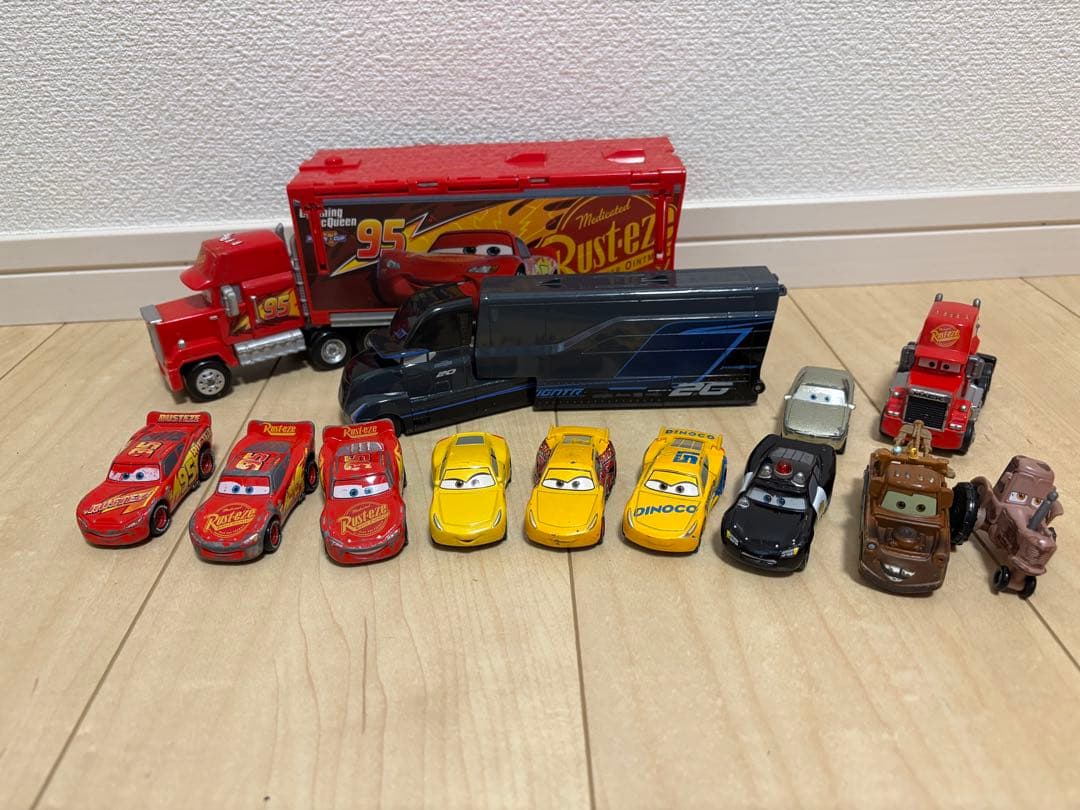 カーズ ミニカー 約50台 トレーラー付き カーズ ミニカー 約50台セット