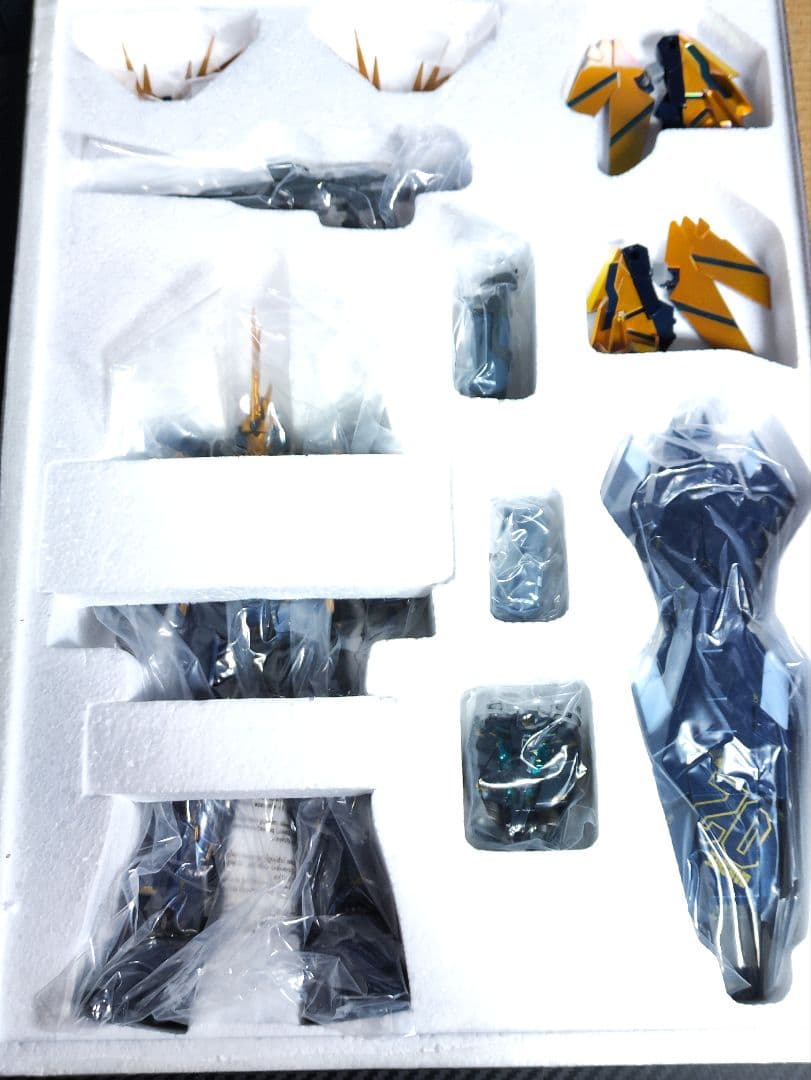 メタルコンポジット　ユニコーンガンダム 2号機 バンシィ・ノルン（覚醒仕様）