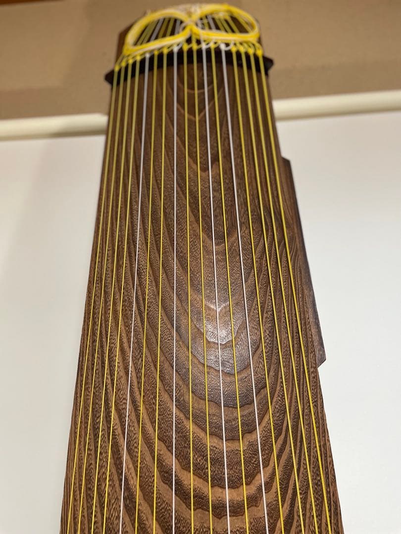 十七絃筝 紅木巻き、専用ケース付き，十七弦柱（大），十七