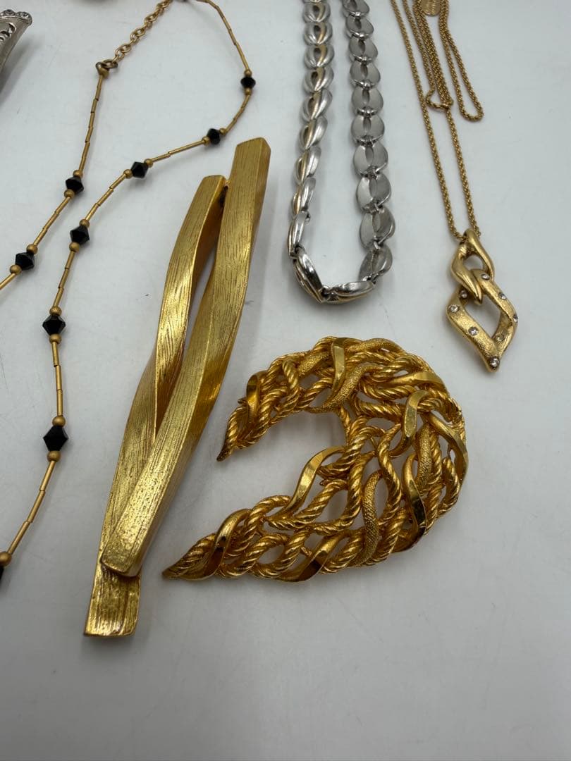 ブランド　アクセサリー　まとめ売り　ジバンシー　ニナリッチ　DIOR など