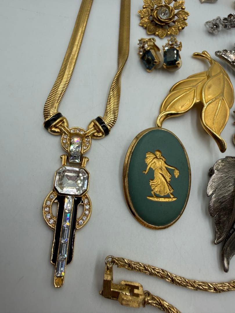 ブランド　アクセサリー　まとめ売り　ジバンシー　ニナリッチ　DIOR など