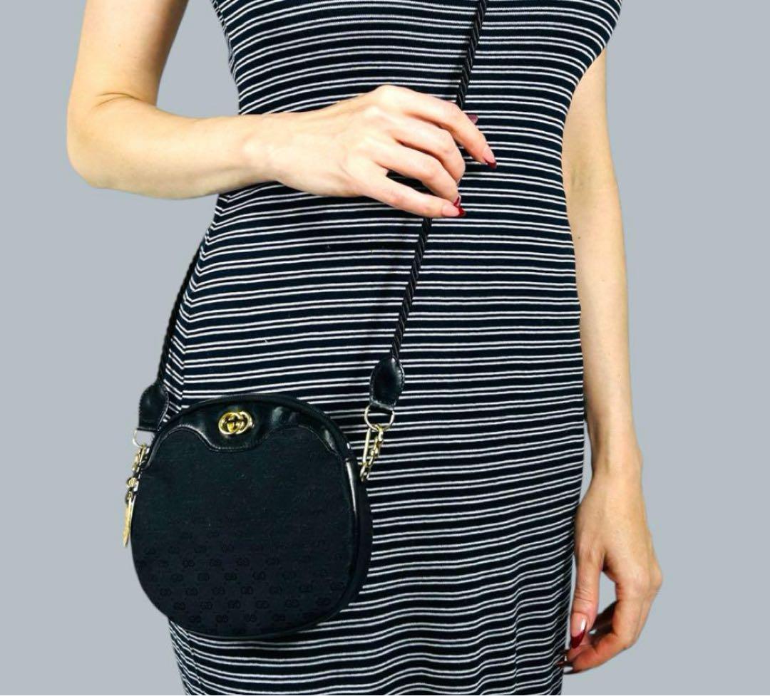 Gucci ショルダーバッグ ブラック　マイクロGG オールドグッチ　鑑定済み