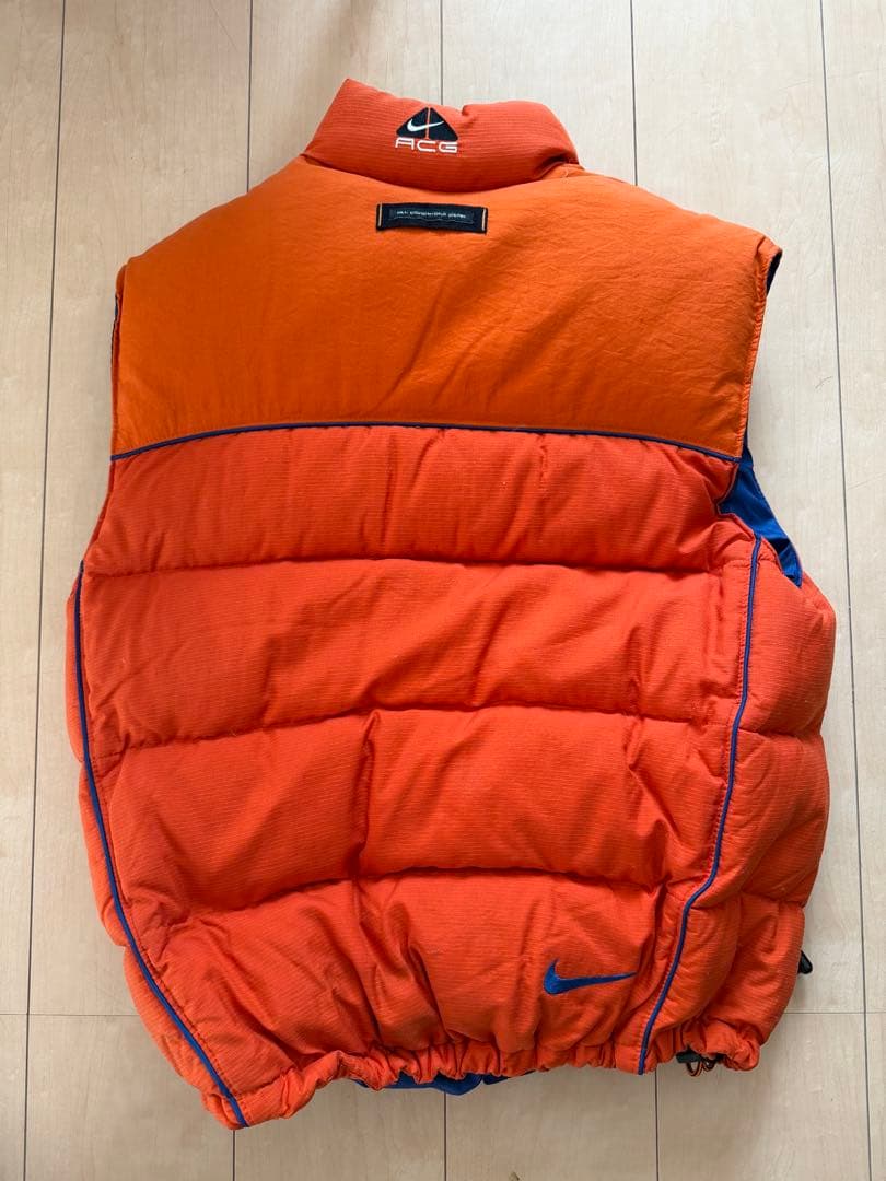 Nike ACG オレンジ ダウンベスト