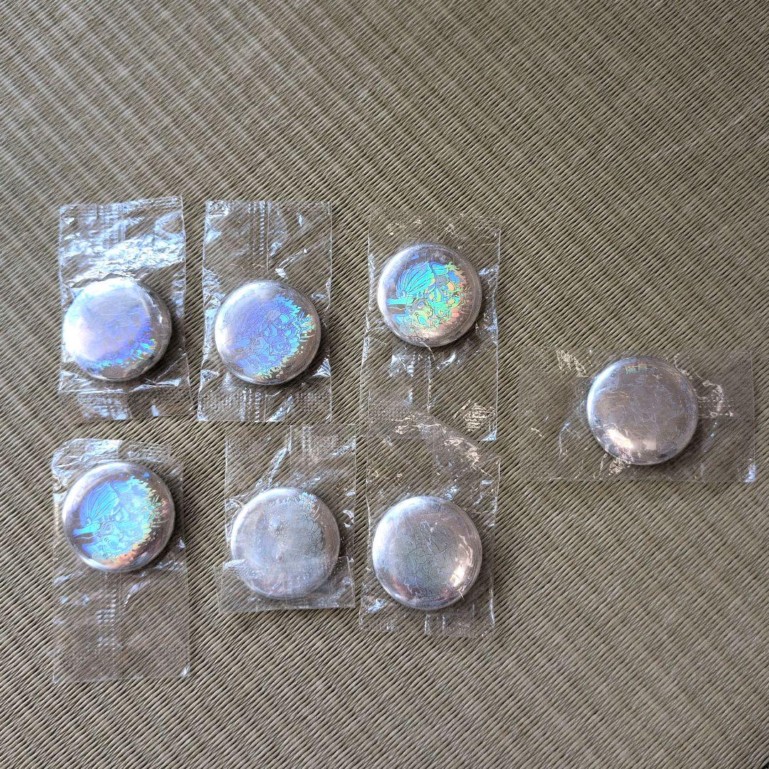 ブ*ー様 魔肖ネロ ホログラムピンバッジ & ヘッドロココ 6個セット