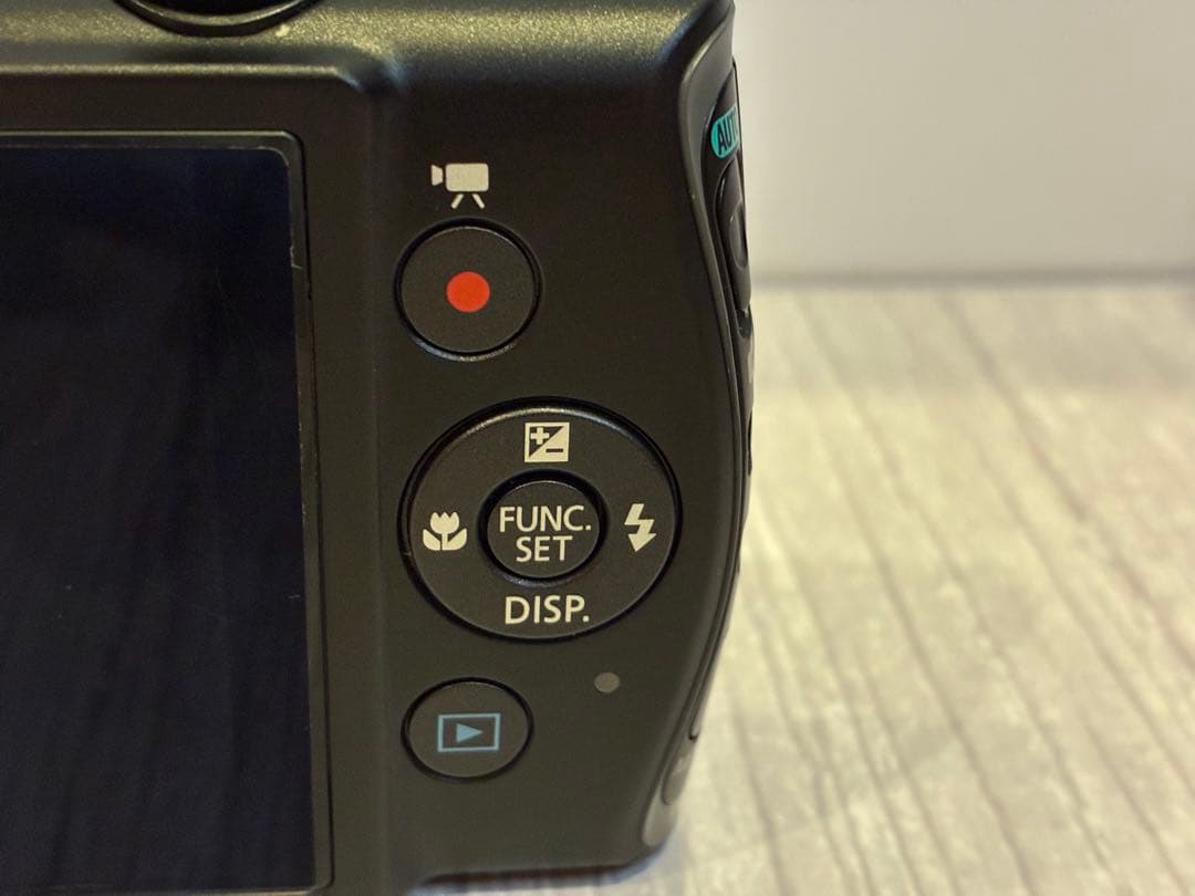 ジャンク扱い】Canon IXY 600F デジタルカメラ 充電器 バッテリーの