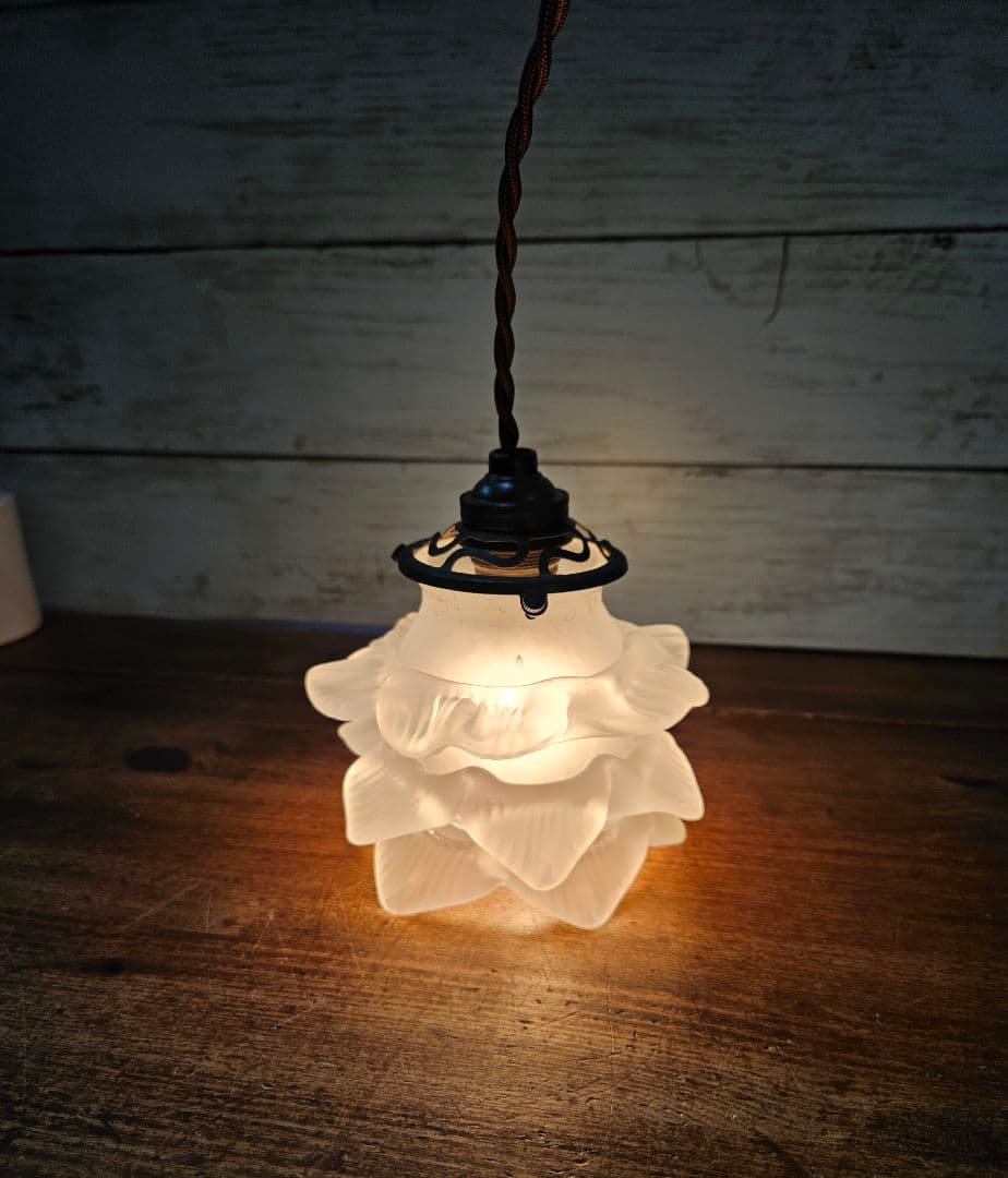 フランスアンティーク バラのガラスシェード 3段 ペンダントライト用