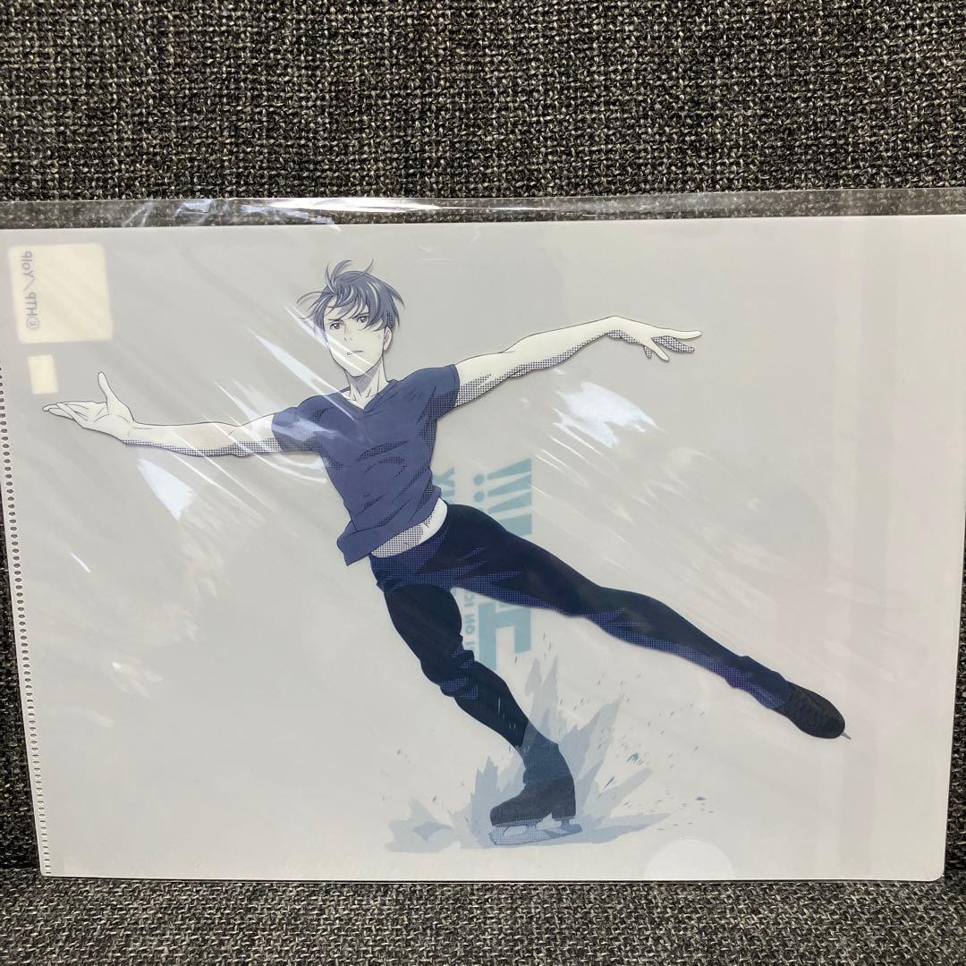ヴィクトル・ニキフォロフ クリアファイル ユーリ!!! on ICE - メルカリ