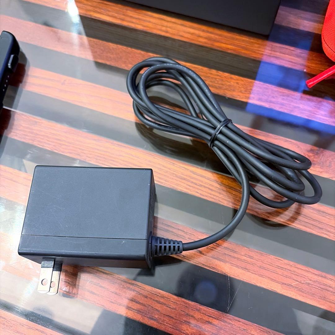 Nintendo Switch本体 HAC-001 黒ジョイコン 充電グリップ付